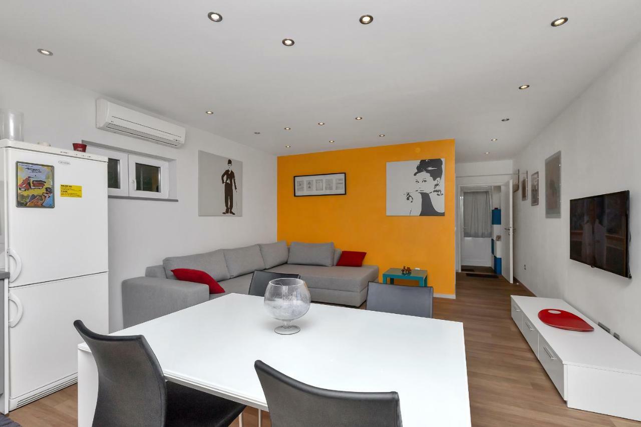 Apartments Buljan Makarska Bagian luar foto